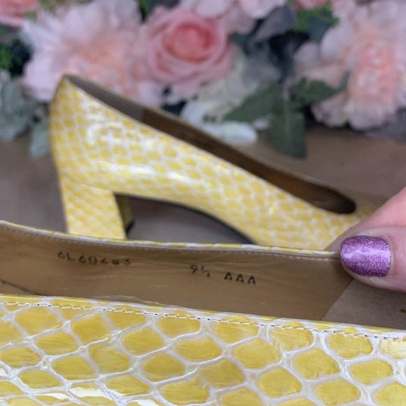 Stuart Weitzman 9.5 - Picture 5 of 6